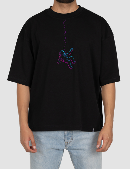 تیشرت باکسی فضانورد معلق